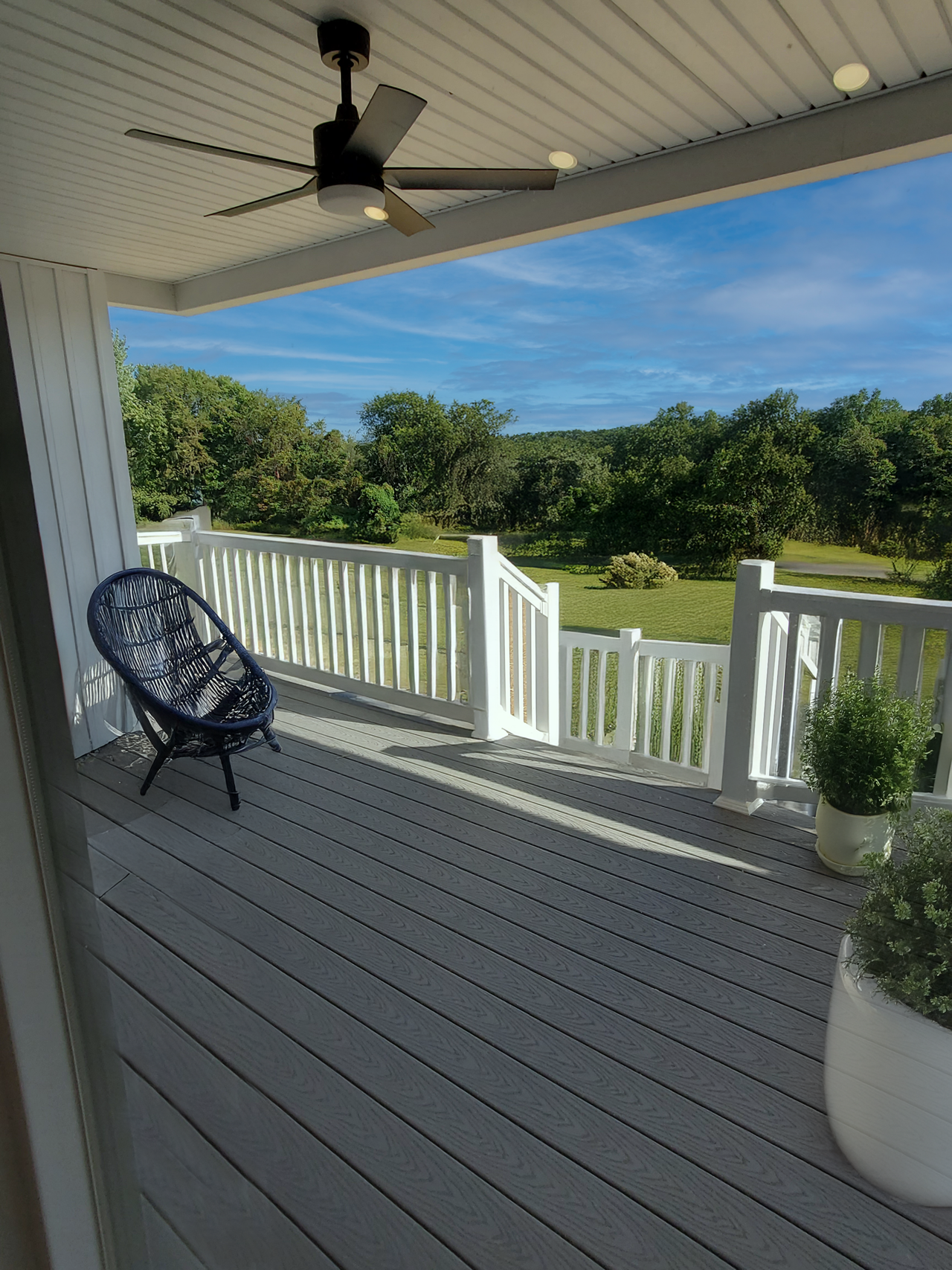 25-CQC-913_Porch_1280x1707